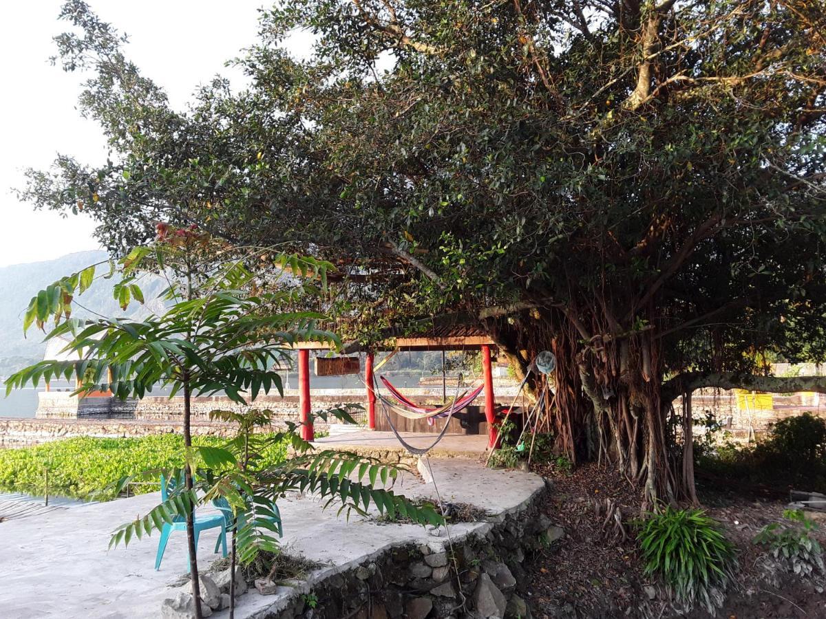Liberta Homestay 图克图克 外观 照片