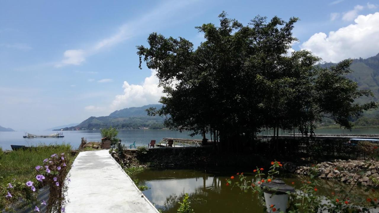 Liberta Homestay 图克图克 外观 照片